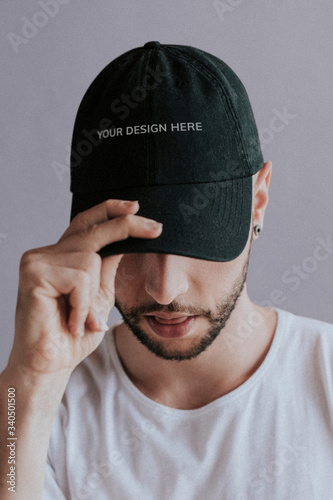 Принти на полотні Man in a black cap