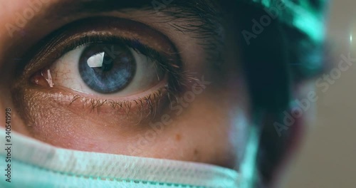 Medico ragazzo italiano con occhi azzurri photo
