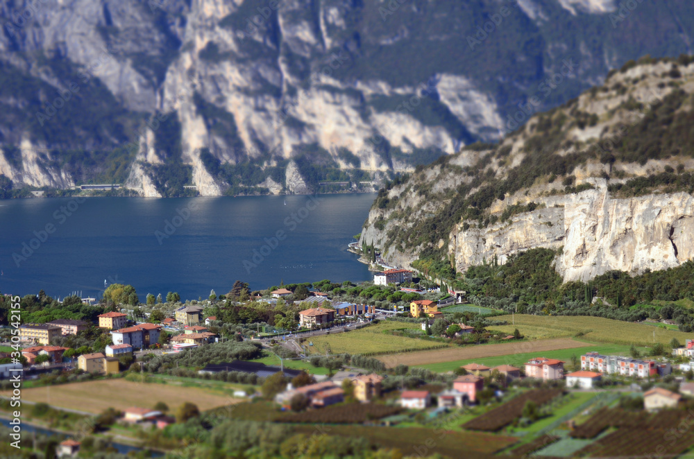 Fototapeta premium Lake Garda / Gardasee sightseeing and Panorama you at the lake and the mountains