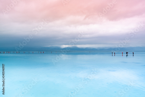 Chaka Salt Lake in Qinghai, China. Qinghai's Chaka Salt Lake is full of fantasy scenery photo