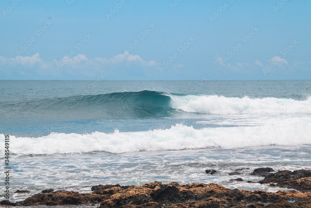 Waves by the shore Waves by the shore