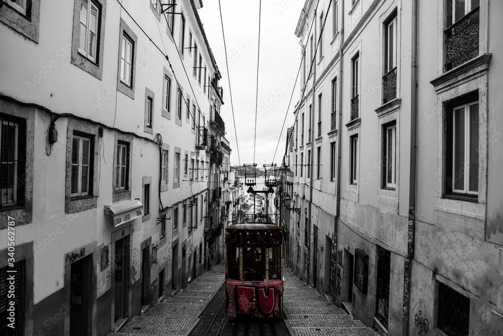 Obraz premium Lisbon underground streets