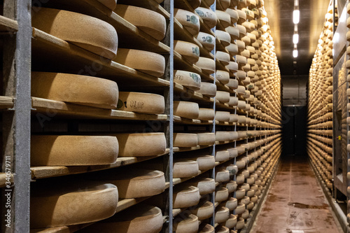 Cave de cComté