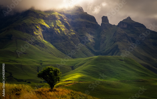 Obraz na plátně Sterkhorn Mountain in Monks Cowl in the Drakensberg South Africa