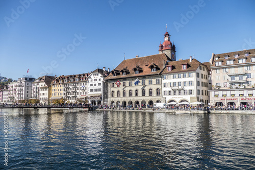Lucerne on the banks of the Reuss River © Alessio