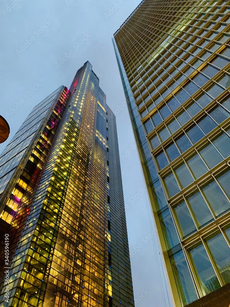 Fototapeta premium skyscrapers at night