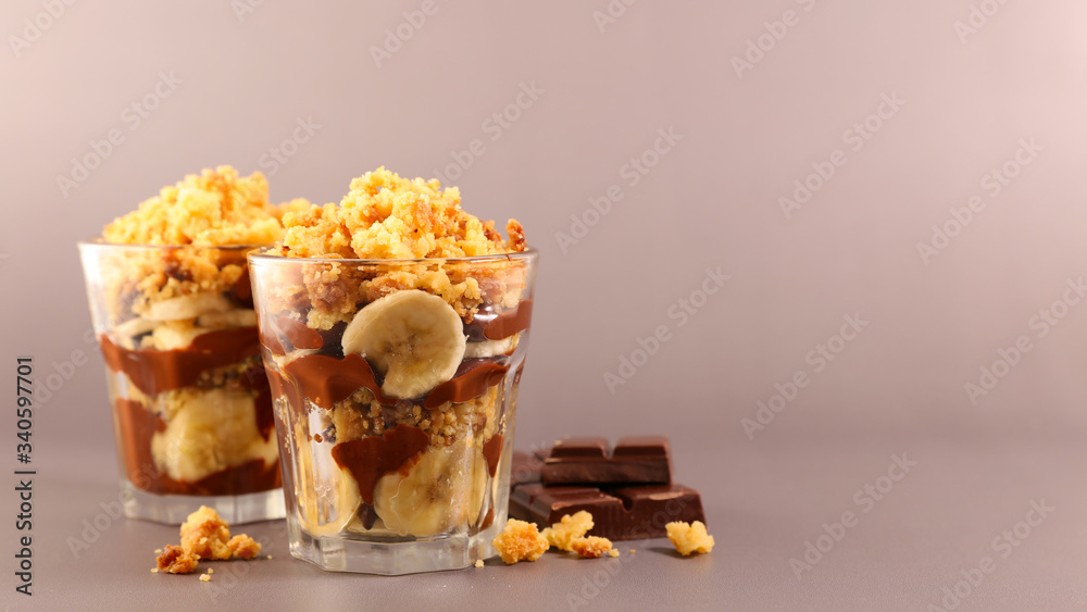 crumble banana and chocolate sauce crumble banana and chocolate sauce