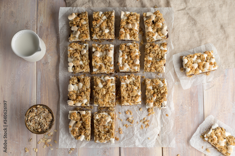 Granola marshmallow bars with rolled oats and chocolate Granola marshmallow bars with rolled oats and chocolate