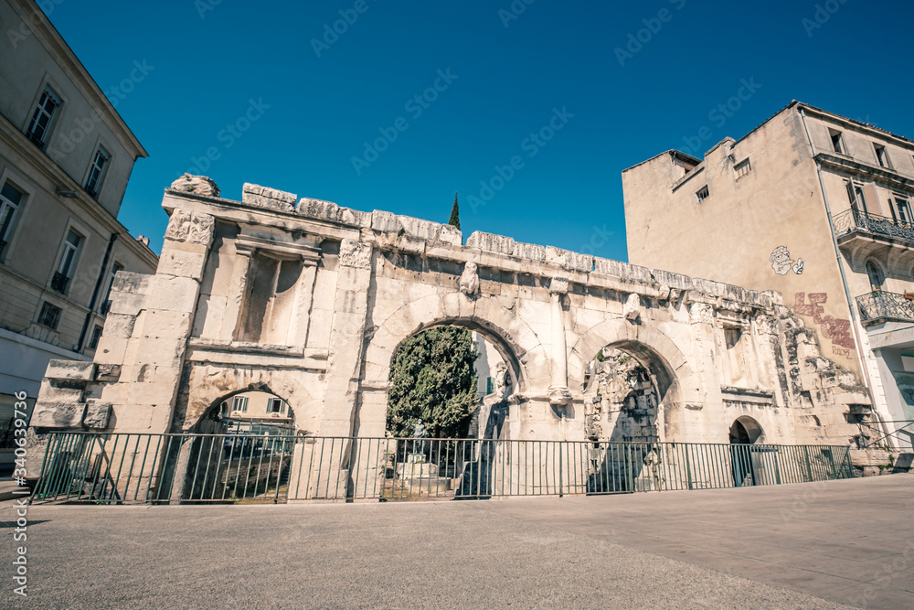 Porte Auguste à Nîmes