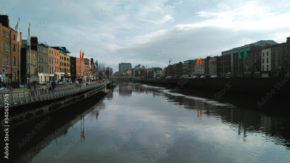 River crossing city in Ireland