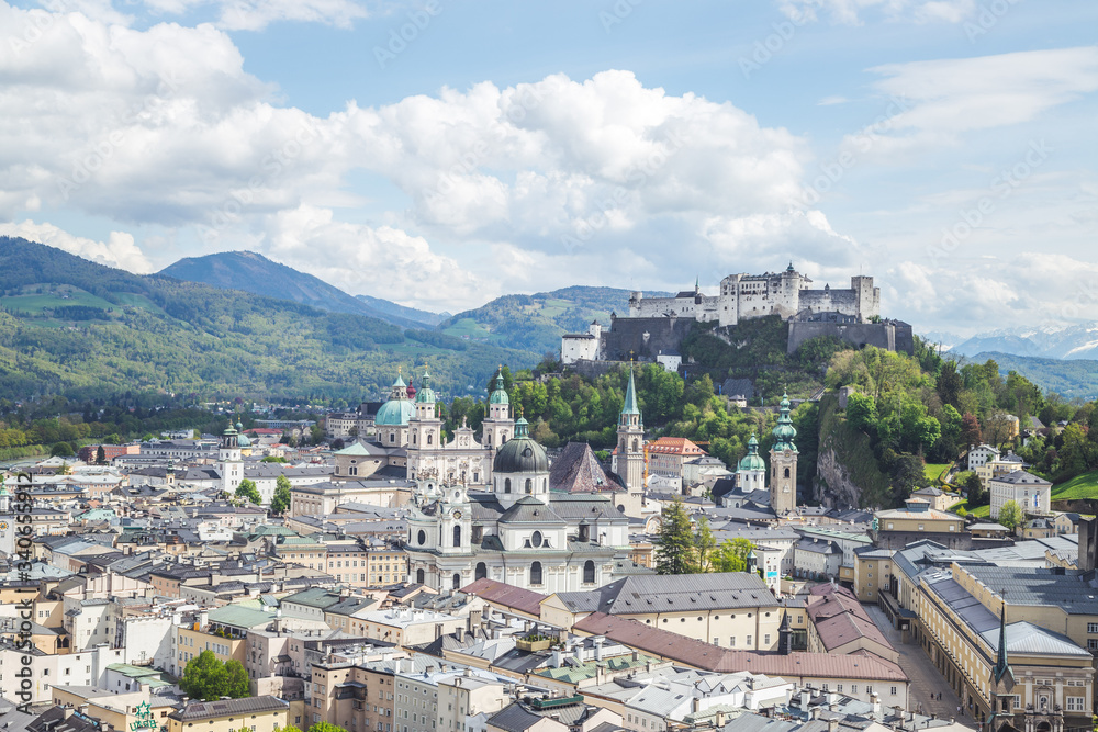 Naklejka premium Salzburg summer time: Panoramic city landscape with Salzach and historic district