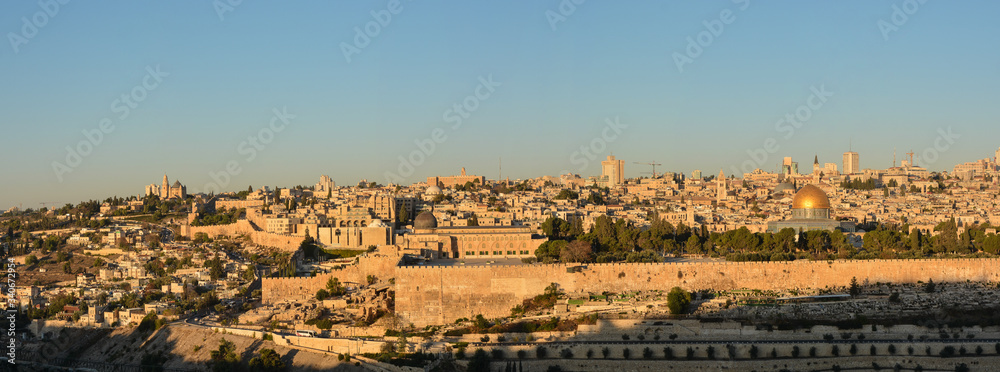 Fototapeta premium Panorama of the Old City in Jerusalem.