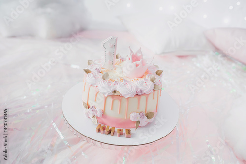 one year cake for a girl