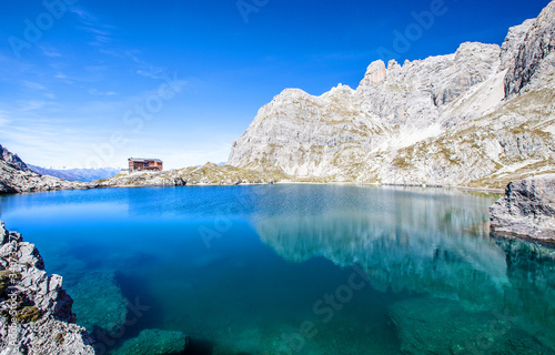 Die Lienzer Dolomiten mit der Karlsbader Hütte photo