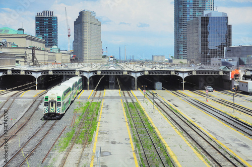 Canvas Print Passenger diesel train departs from Toronto Union station