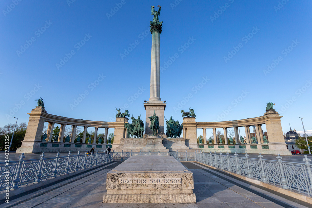 Fototapeta premium Heroes' Square in Budapest