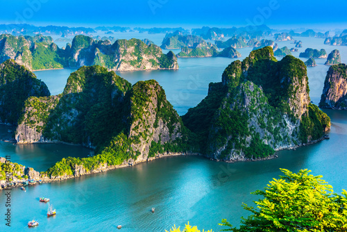 Valokuvatapetti Panoramic view of Ha Long Bay, Vietnam