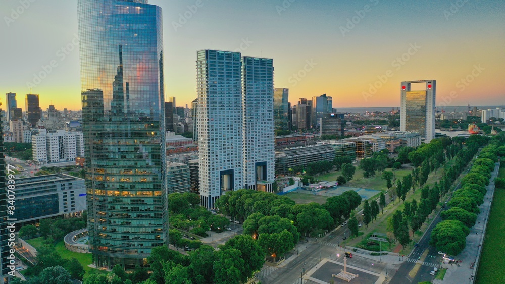 Obraz premium edificios en puerto madero , buenos aires, argentina