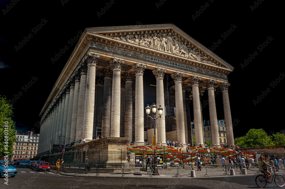 Fototapeta premium Église de la Madeleine em Paris França