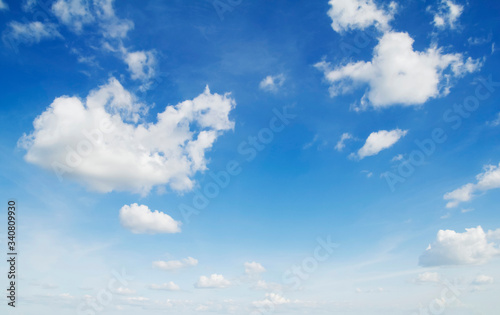 Fototapeta Naklejka Na Ścianę i Meble -  blue sky with puffy clouds
