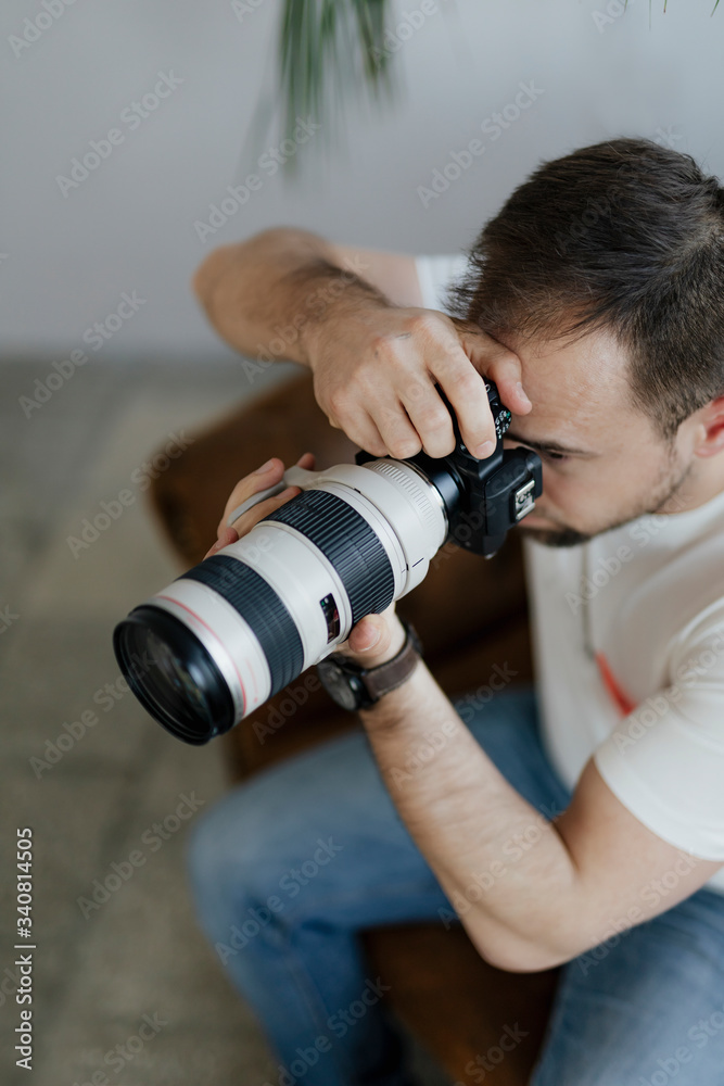 Fototapeta premium Photographer taking photos