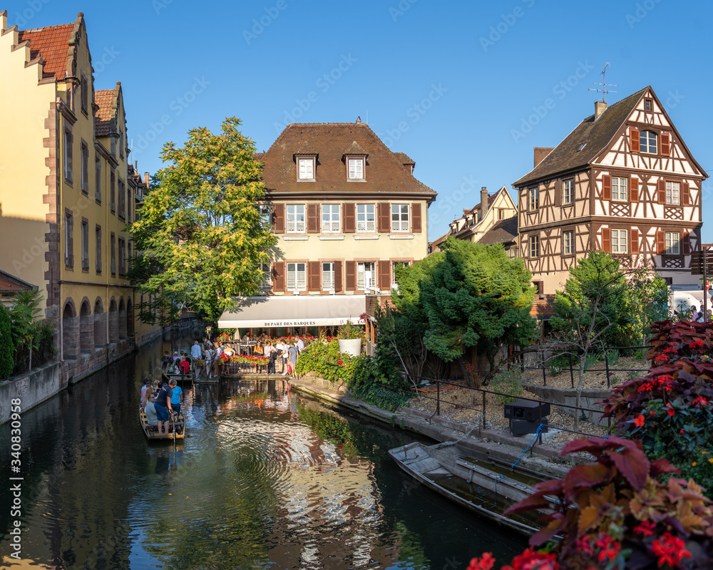 Obraz premium Quay view of the Little Venise. Typical half-timbered houses in the background. Town of Colmar, Haut-Rhin, Alsace, France.