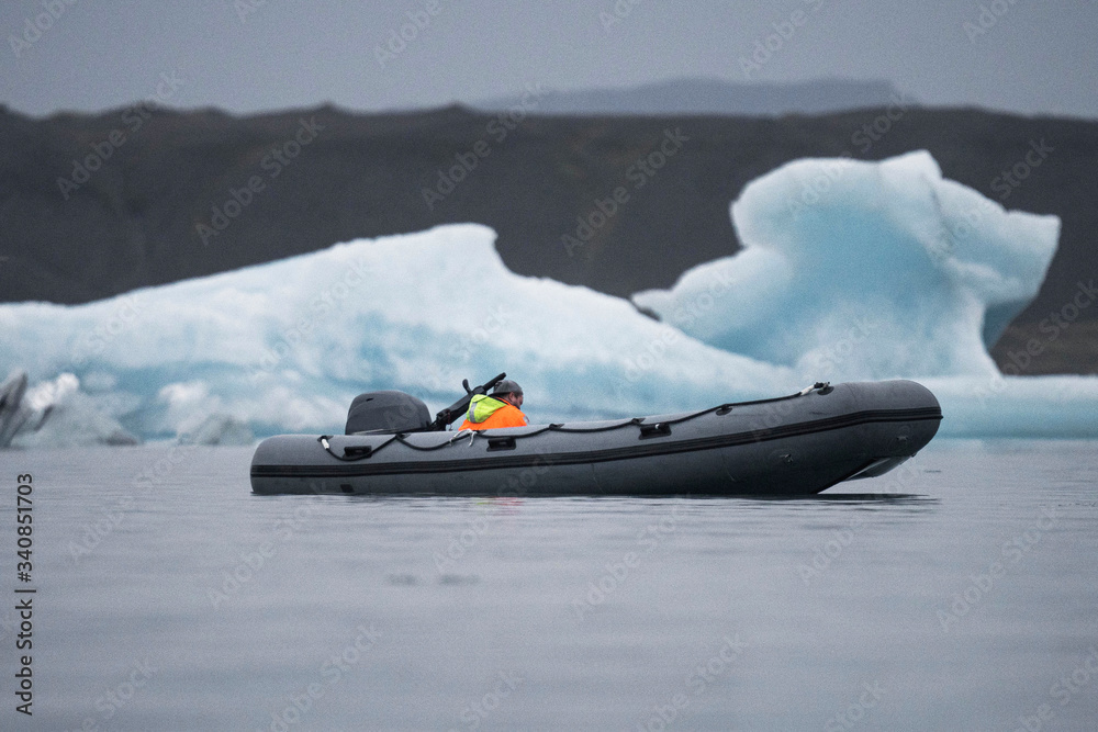 Fototapeta premium Jökulsárlón glacial lake in Iceland