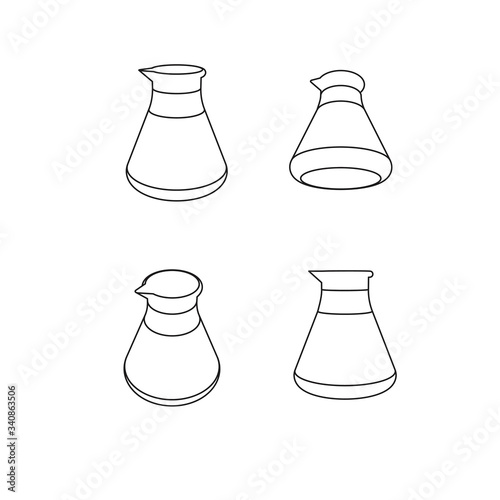 Flat bottomed flask set.