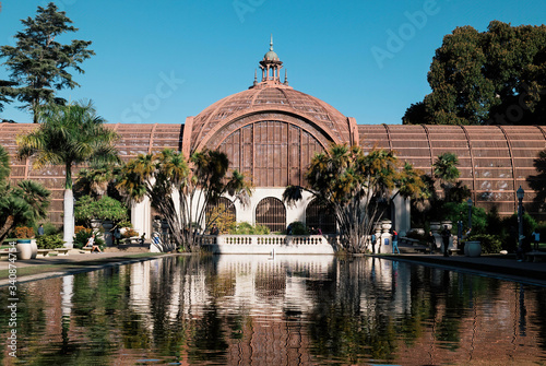 The Botanical Building with the Lily Pond and Lagoon in the foreground, Balboa Park, San Diego, USA.