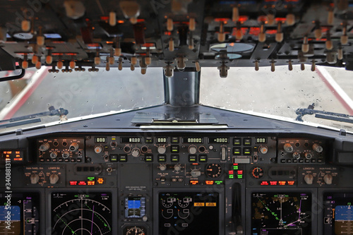 Boeing 737 Cockpit