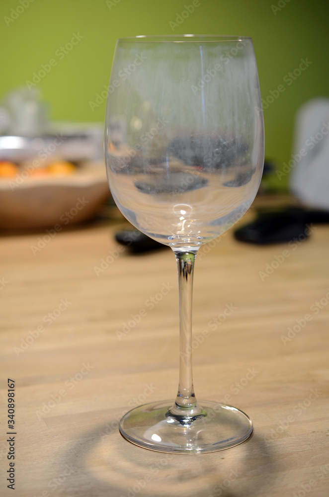 Verkalkte Gläser durch Spülmaschnie