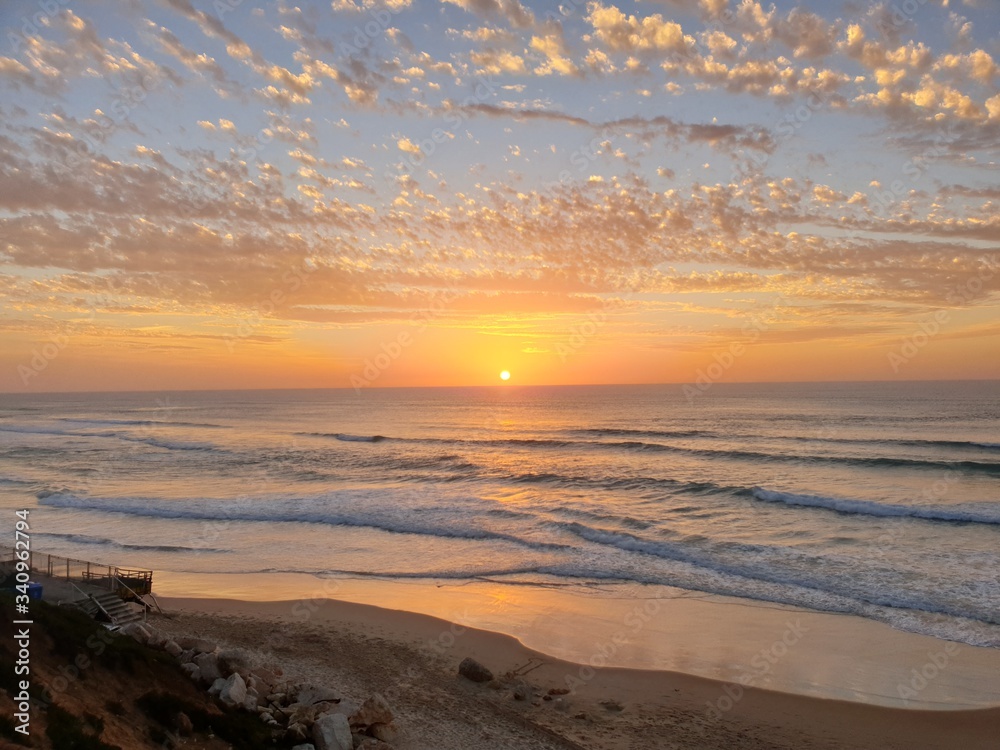 Obraz premium sunset over the sea