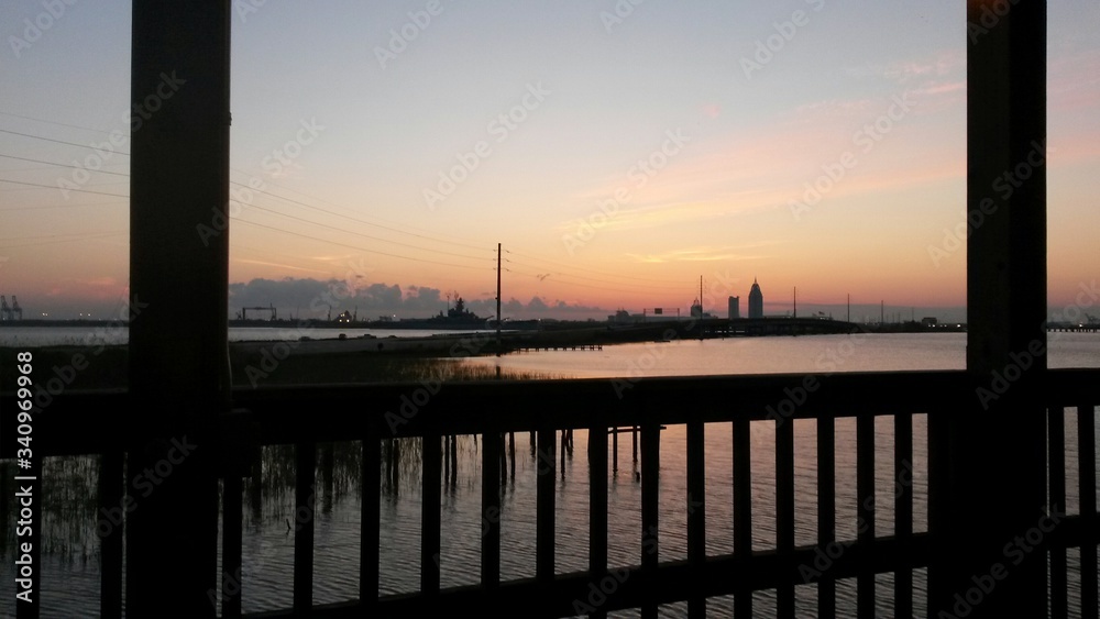 Obraz premium sunset in the city