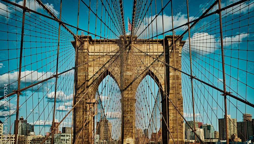 Obraz premium Architecture of Brooklyn bridge over east river in Brooklyn New York city NYC USA.