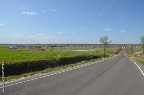 droga, niebo, autostrada, asfalt, krajobraz, podróż, horyzont, charakter, blękit, obszarów wiejskich, zieleń, lato, kraj, chmura, droga, pola, podroż, kreska, ulica, chmura, predkość, auta, gras, pers