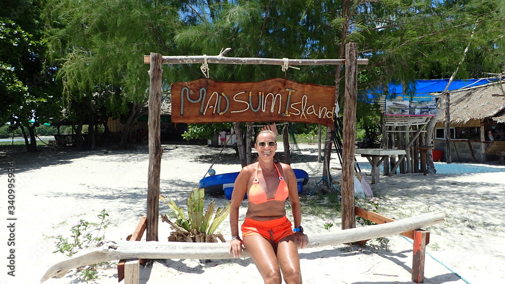 Fototapeta premium Girl on the beach Madsum island Thailand