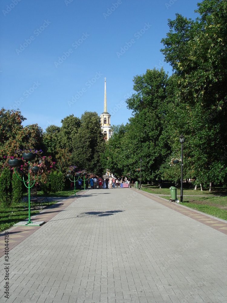 Obraz premium Cathedral Park in Ryazan, Russia, summer 2015
