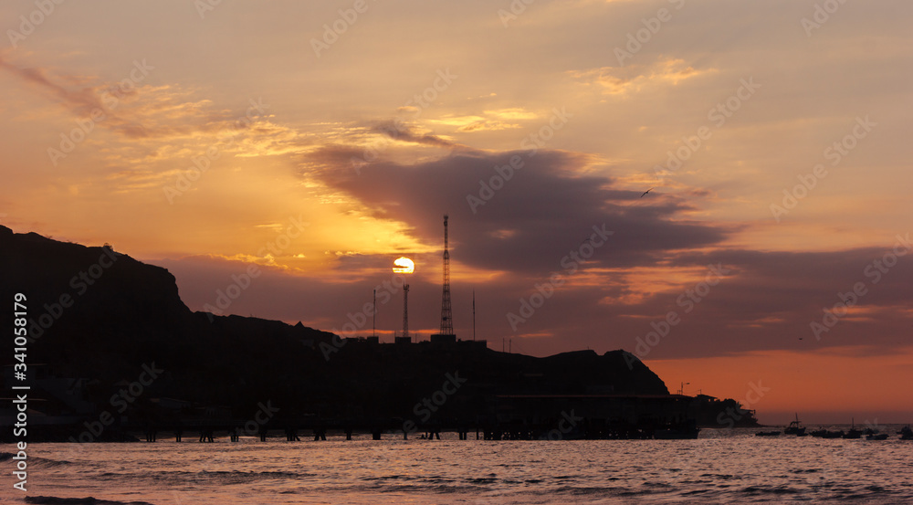 Atardecer en las playas de mancora