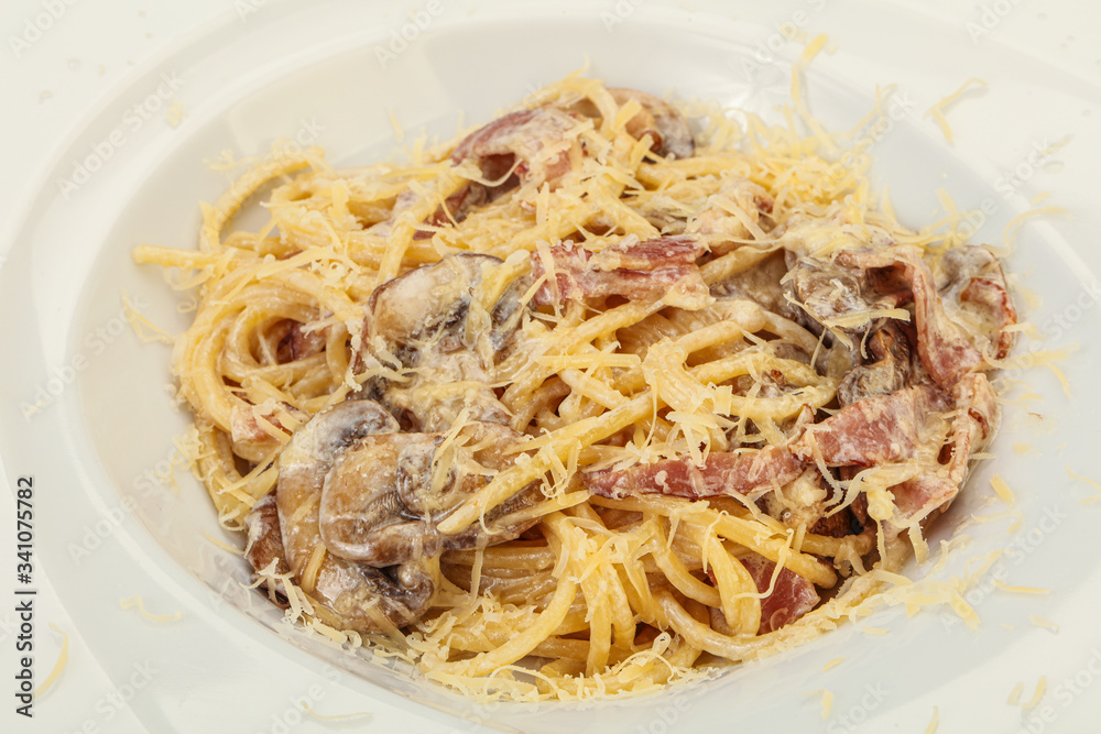 Pasta with mushroom and bacon