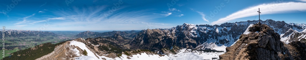 Bergpanorama Allgäuer Alpen von Sonthofen bis Nebelhorn gesehen vom Entschenkopf