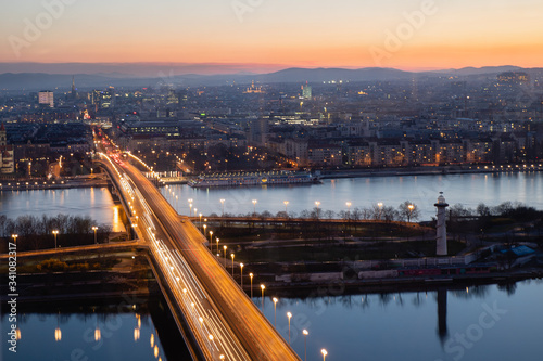 Evening scenic view on Vienna in evening © Khrystyna Pochynok