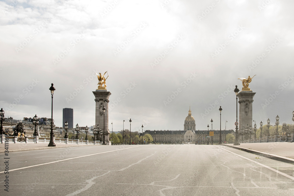 pont Alexandre III et Invalides à Paris