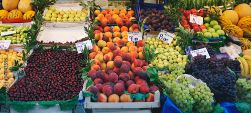 Canvas Print Fruit market in Istanbul