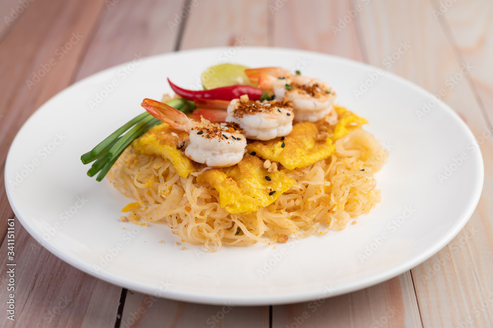Pad Thai fresh shrimp in a white plate. Pad Thai fresh shrimp in a white plate.