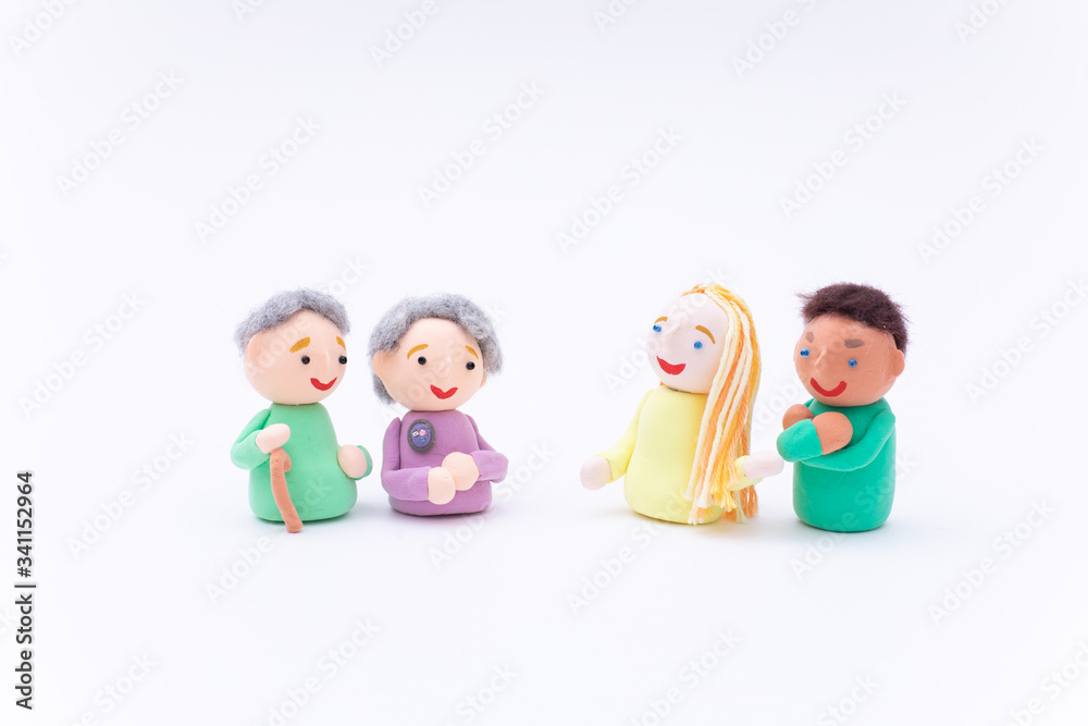 手作り紙粘土人形　英会話教室　国際交流　グローバルコミュニケーション