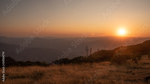 Atardecer en la sierra gorda de Queretaro, en el mirador de cuatro palos