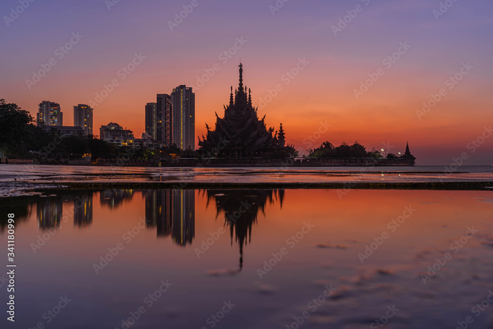 Naklejka premium Attractions in Asia Of Thailand called Pattaya, a tourist destination of people around the world