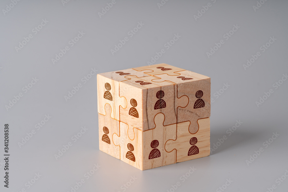 Obraz premium Business & HR icon on wood jigsaw puzzle cube
