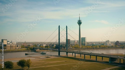 Blick über Düsseldorf - Aerial 03 photo