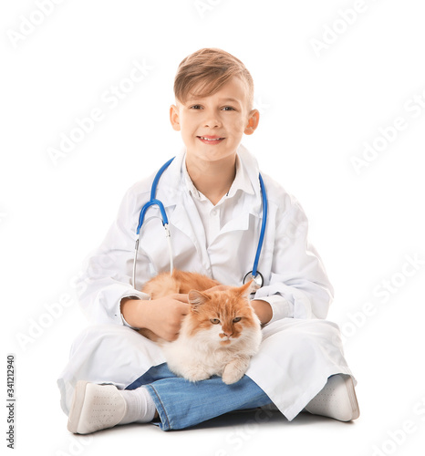Little veterinarian with cu...